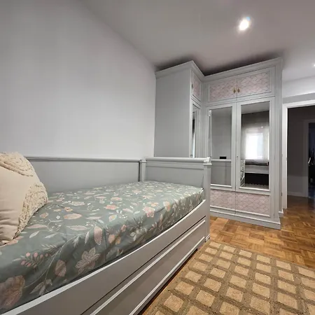 Cerca De La Playa San Lorenzo 3 Χιχόν