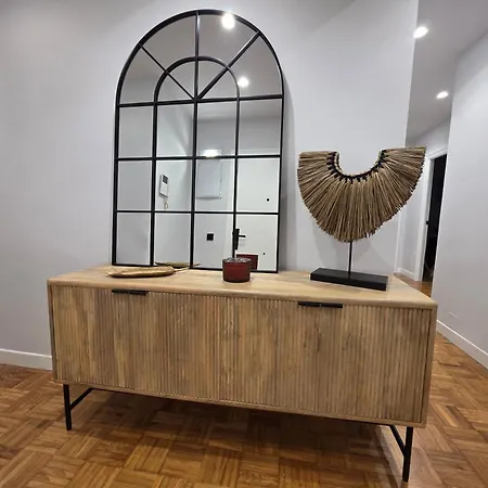 Cerca De La Playa San Lorenzo 3 Διαμέρισμα Χιχόν